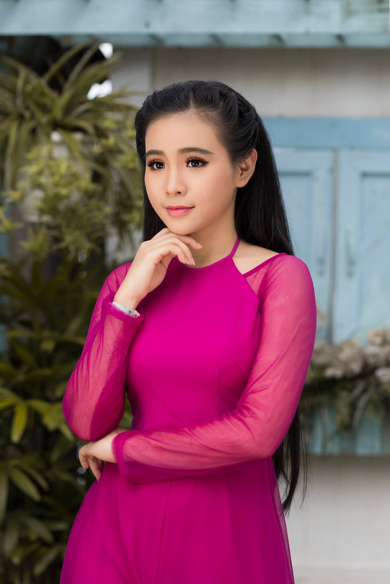 CA SĨ QUỲNH TRANG