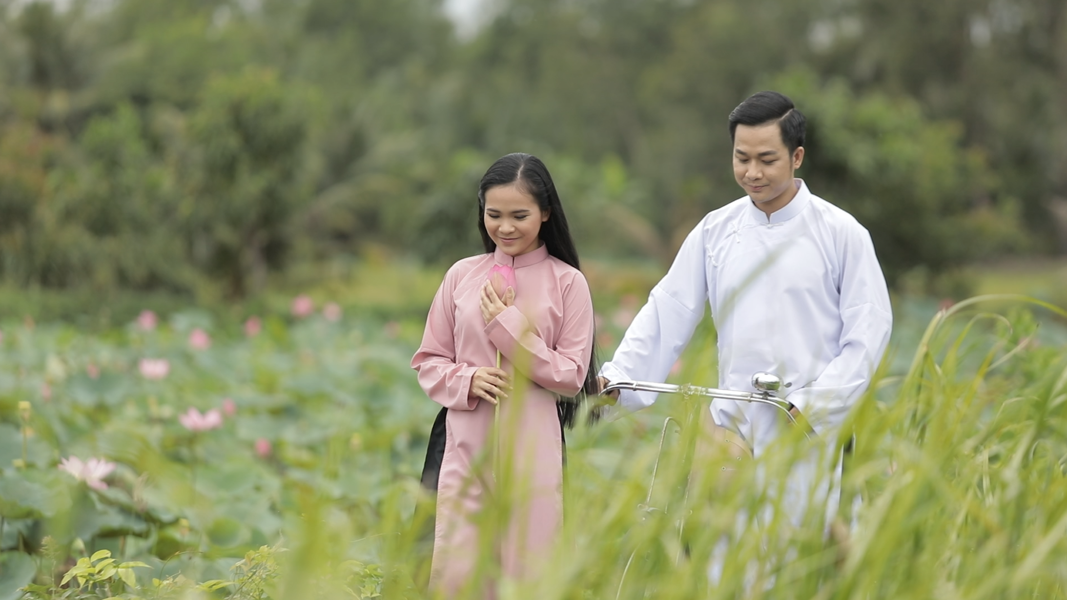 CHUYỆN TÌNH LAN & ĐIỆP - QUỲNH TRANG FT TUẤN DU CHUYỆN TÌNH LAN & ĐIỆP