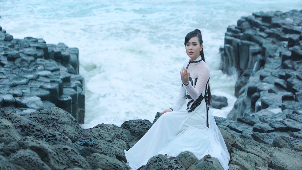 HÌNH ẢNH QUỲNH TRANG 11