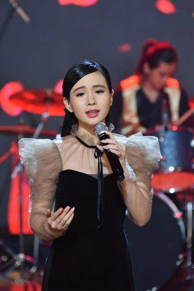 THÀ NGƯỜI ĐỪNG NÓI YÊU TÔI - QUỲNH TRANG THÀ NGƯỜI ĐỪNG NÓI YÊU TÔI - QUỲNH TRANG